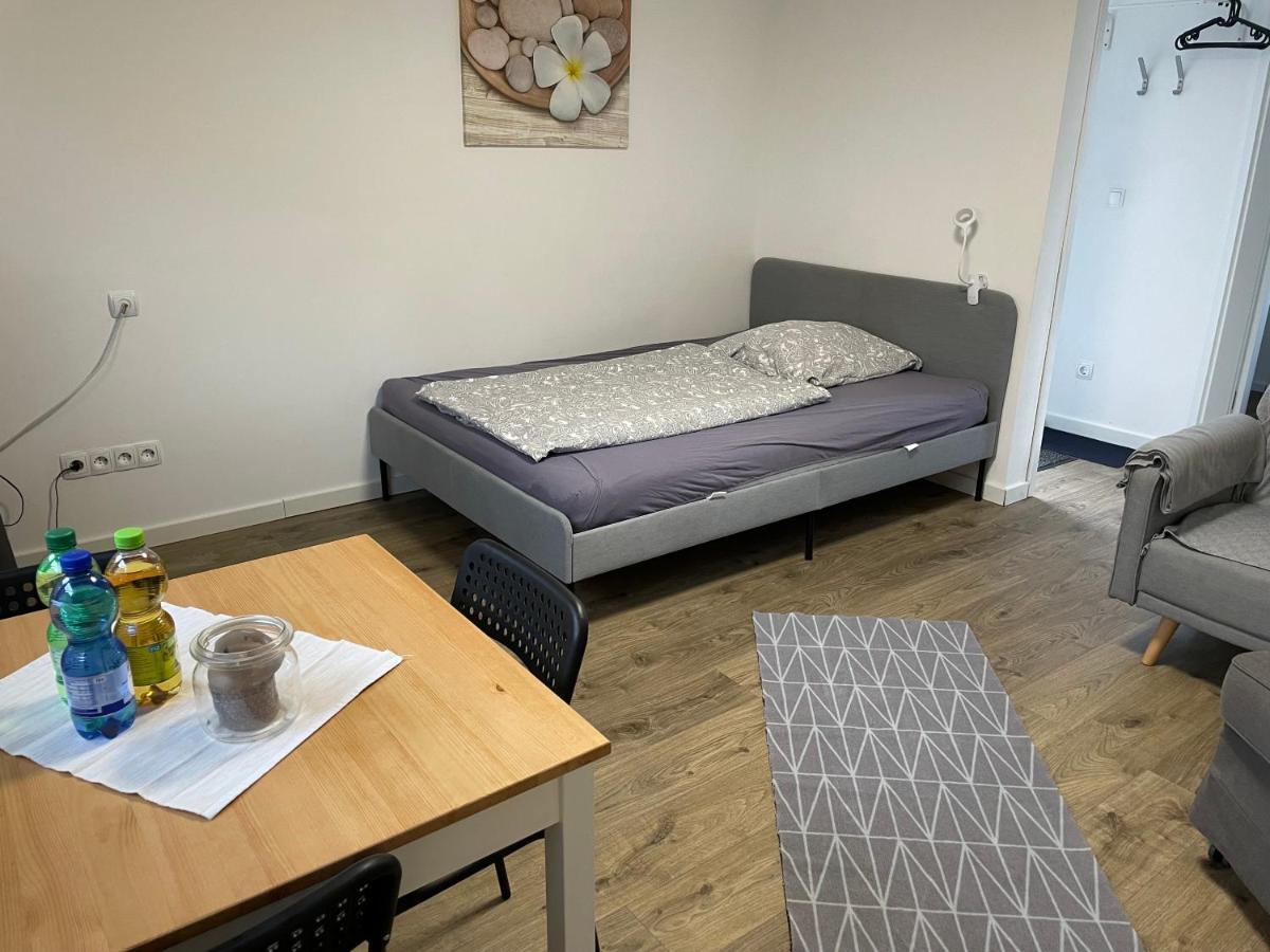 Gemuetliche 1-Zimmer Wohnung Mit Eigenem Eingang Веселинг Екстериор снимка